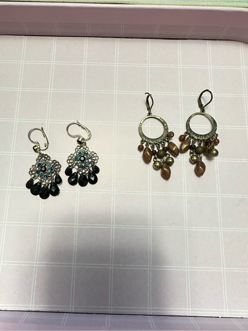 Vintage-Inspired Dangle Earrings in Black and Brown - Unbranded